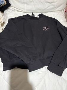 Black Heart Cropped Sweatshirt