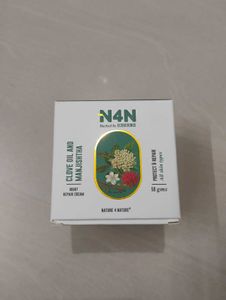 N4N Clove Oil & Manjistha Night Repair Cream
