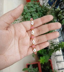 ₊˚⊹౨ handmade beaded bracelets ৎ ₊˚⊹