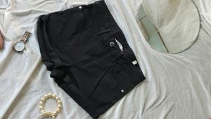 H&amp;M Shorts🖤