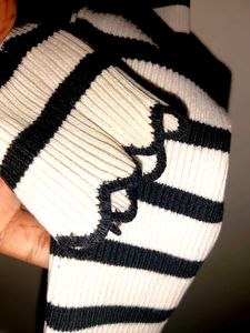 it&#39;s a woollen sweatshirt for winter wear