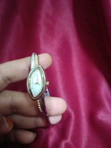Elegant Women's kada Watch