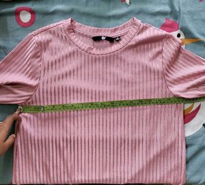 Women&#39;s pink tops 💗