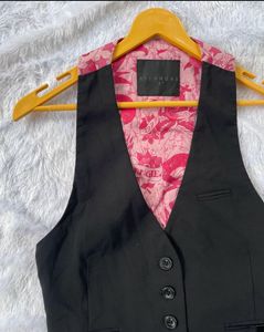 Most Gorgeous Waist Coat For Women