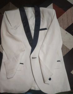 Elegant White Blazer