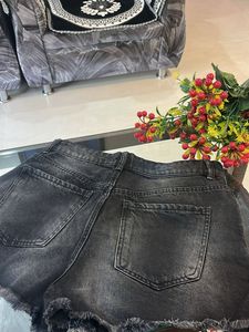 Trendy Denim Shorts 🫦