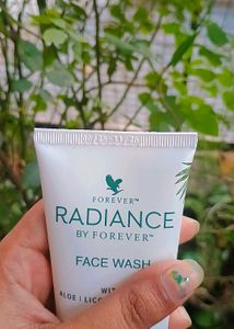 Forever Radiance Face Wash
