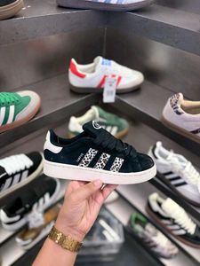 *ADIDAS WOMAN BLACK*