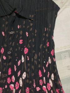 Crepe Sleeveless Stretchable  Top