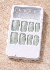 Sparkling Glitter Press-On Nails