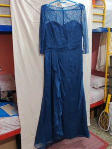 🆕 Navy Sweetheart Gown