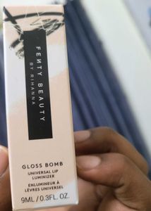 !! SALE !! FENTY LIP GLOSS
