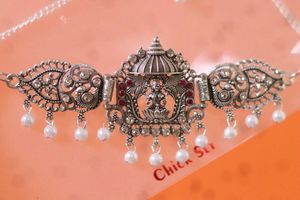 Silver Tone Jewelry Set