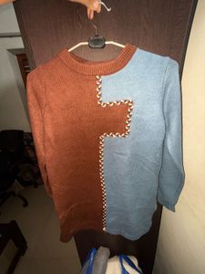 Two-Tone Knit Pullover Sweater