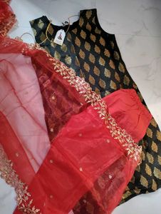 Elegant Ethnic Kurta Set