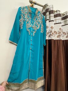 Elegant Blue Embroidered Kurta