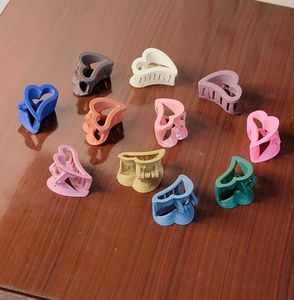 Mini Heart Shape Hair Claws ( Clutcher ) 12 Pc