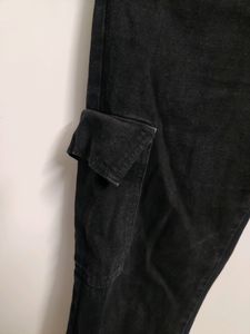 Black Cargo (Unisex)