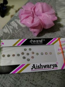 Beauty Bundle: Bindi, Nails, Necklace