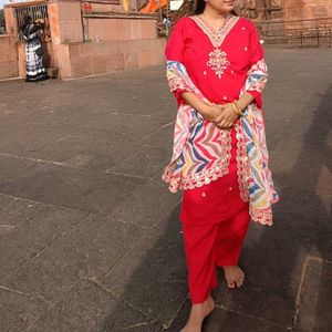 Pink Silk Embroidered Kurta Set With Coloured Dupa
