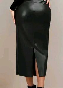 black newme pencil skirt