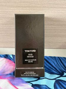 Sale Alert🚨 Tom Ford Oud Wood Perfume