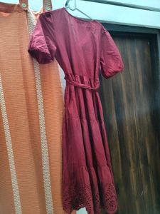 Elegant Maroon Midi Dress