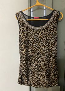 Leopard Print Sleeveless Top