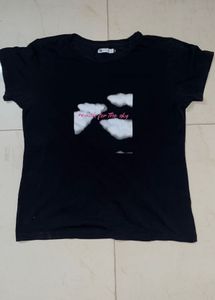 Black 'Reach for the Sky' Graphic Tee
