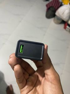 Croma 18W Quick Charger