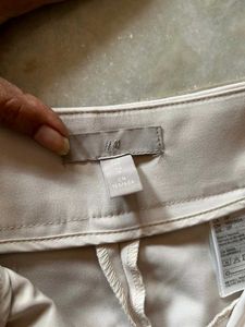 H&amp;M Elegant Beige Trousers