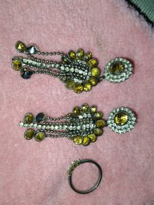 Long Earrings With Free Ring