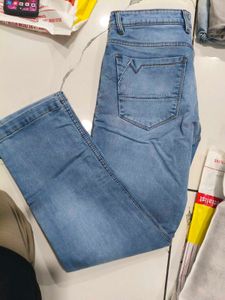 Blue 🔵 Jeans  With Tag .