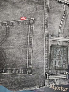 Levi&#39;s Gray Denim Jeans