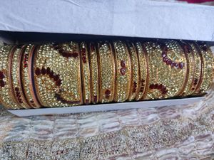 2-4 Gold With Red Stone Bangle Set