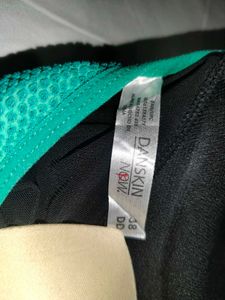 Danskin Now Sports Bra Size 38DD