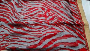 Red &amp; Gray Print Saree With Alterable Blouse