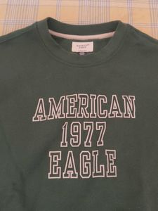 American Eagle Green Sweatshirt