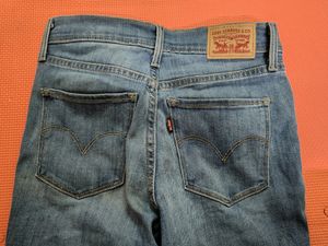 Levi&#39;s Blue Jeans (Women&#39;s)