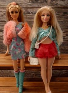 Two Fashionista Dolls