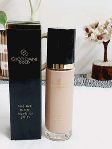 Oriflame Giordani Gold Long Wear  Foundation SPF15