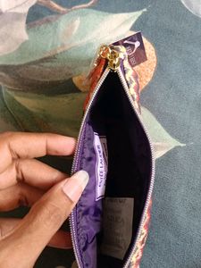 Estee Lauder Pouch