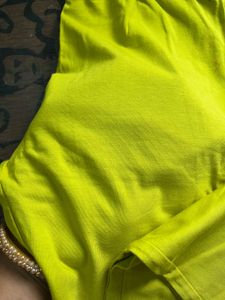 brand new Yellow  lagging