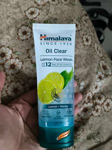 Himalaya Oil Clear Lemon Face Wash