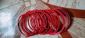 metel red bangles