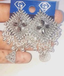 Silver Jhumka Earings