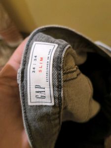 ORIGNAL GAP JEAN&#39;S NEVER USED REASONABLE PRICE