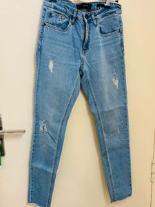 Vero Moda Semi Distressed Jeans