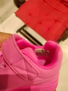 Cute Pink Skechers Sneakers never used