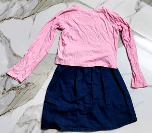 T-Shirt And Denim Skirts